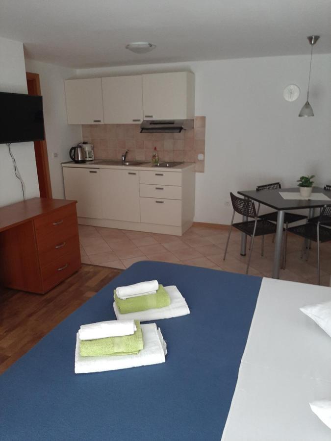 Old Town Cres Apartments المظهر الخارجي الصورة