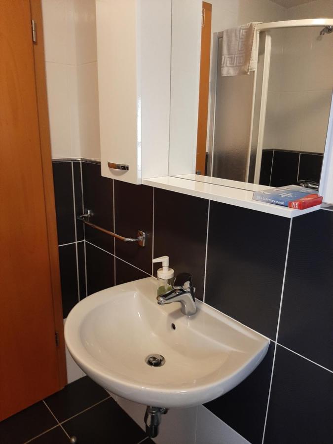 Old Town Cres Apartments المظهر الخارجي الصورة