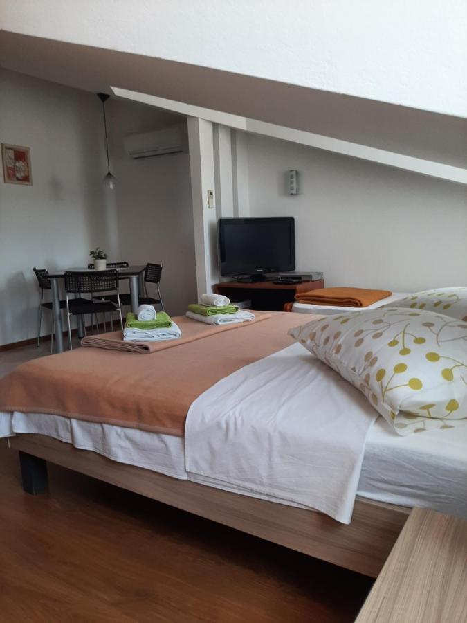 Old Town Cres Apartments المظهر الخارجي الصورة